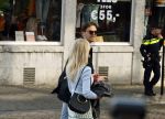 Maastricht 27 april 2022
Koningsdag wordt dit jaar in Maastricht gevierd . Aanwezig Koning Willem Alexander Koningin Maxima Prinses Amalia Prinses Alexia Prinses Ariane Prins Constantijn Prinses Laurentien Prins Maurits Prinses Marilene Prins Bernhard Prinses Annette Prins Floris Prinses Aimee Prins Pieter Christiaan en Prinses Annette. Steven jansen met de vrouyw van zijn compagnon en Dione Stax lopen over de route