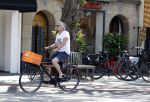 Amsterdam 11 mei 2022
Victor reinier op de fiets in Amsterdam zuid