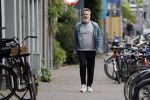 Amsterdam 3 mei 2022
Wessel v Diepen wandelend door het centrum van Amsterdam.