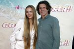 Amsterdam 20 april 2022
Premiere Costa in Tuschinski. Castleden oa , Katja Schuurman Abbey Hoes Soy Kroon Stephanie v Eer Oscar Aerts Sinan Eroglu Roeland Fernhout Tina de Bruin en Lisa Zweerman . De regisseur is Jon Karhaus en Diederik Jekel heeft het script geschreven. Wouter Nicolaas kwam met zijn dochter
