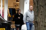 Amsterdam 5 mei 2023
Amandag Balk en haar vriend Ed den Hollander op straat in Amsterdam zuid. Ed rijdt in een prachtige Rolls Royce.