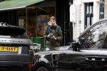 Amsterdam 5 mei 2023
Amandag Balk en haar vriend Ed den Hollander op straat in Amsterdam zuid. Ed rijdt in een prachtige Rolls Royce. fotograaf van auto