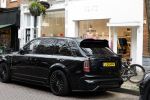Amsterdam 5 mei 2023
Amandag Balk en haar vriend Ed den Hollander op straat in Amsterdam zuid. Ed rijdt in een prachtige Rolls Royce.