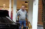 Amsterdam 5 mei 2023
Amandag Balk en haar vriend Ed den Hollander op straat in Amsterdam zuid. Ed rijdt in een prachtige Rolls Royce.