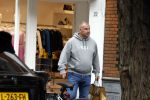 Amsterdam 5 mei 2023
Amandag Balk en haar vriend Ed den Hollander op straat in Amsterdam zuid. Ed rijdt in een prachtige Rolls Royce.