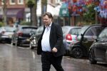 Amsterdam 5 mei 2023
Frank Evenblij met zijn vriendin aan het winkelen in Amsterdam zuid
