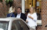 Amsterdam 5 mei 2023
Frank Evenblij met zijn vriendin aan het winkelen in Amsterdam zuid