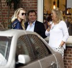 Amsterdam 5 mei 2023
Frank Evenblij met zijn vriendin aan het winkelen in Amsterdam zuid