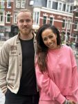 Amsterdam 15 mei 2023
Glennis Grace met haar nieuwe vriend Boyd in Amsterdam zuid.
Foto's met Iphone 14 Max Pro