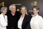 Amsterdam 22 mei 2023
Uitreiking Buma awards in Tuschinski Amsterdam.
Herman v Veen ontving uit handen van zijn dochters Babette v Veen en Anne v Veen de  lifetime Achievement award voor zijn hele carriere