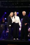 Amsterdam 22 mei 2023
Uitreiking Buma awards in Tuschinski Amsterdam.
Herman v Veen ontving uit handen van zijn dochters Babette v Veen en Anne v Veen de  lifetime Achievement award voor zijn hele carriere .Herman kwam met zijn vrouw Gaetane Bouchez.