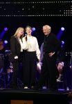 Amsterdam 22 mei 2023
Uitreiking Buma awards in Tuschinski Amsterdam.
Herman v Veen ontving uit handen van zijn dochters Babette v Veen en Anne v Veen de  lifetime Achievement award voor zijn hele carriere .Herman kwam met zijn vrouw Gaetane Bouchez.