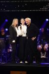 Amsterdam 22 mei 2023
Uitreiking Buma awards in Tuschinski Amsterdam.
Herman v Veen ontving uit handen van zijn dochters Babette v Veen en Anne v Veen de  lifetime Achievement award voor zijn hele carriere .Herman kwam met zijn vrouw Gaetane Bouchez.