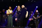 Amsterdam 22 mei 2023
Uitreiking Buma awards in Tuschinski Amsterdam.
Herman v Veen ontving uit handen van zijn dochters Babette v Veen en Anne v Veen de  lifetime Achievement award voor zijn hele carriere .Herman kwam met zijn vrouw Gaetane Bouchez.