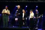 Amsterdam 22 mei 2023
Uitreiking Buma awards in Tuschinski Amsterdam.
Herman v Veen ontving uit handen van zijn dochters Babette v Veen en Anne v Veen de  lifetime Achievemnet award voor zijn hele carriere .