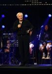 Amsterdam 22 mei 2023
Uitreiking Buma awards in Tuschinski Amsterdam.
Herman v Veen ontving uit handen van zijn dochters Babette v Veen en Anne v Veen de  lifetime Achievemnet award voor zijn hele carriere .