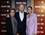 Amsterdam 21 april 2023
Premiere Sweeney Todd in het DeLaMar theater geproduceerd door Medialane.
Iris v d Ende met haar ouders Joop v d Ende en Janine v d Ende