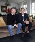 Den Bosch 24 april 2023
John de Bever en partner Kees de Bever kondigen extra concert aan en Caroline v d Plas als gast tijdens hun show in Ahoy. Ze ontvangen de pers in hun nieuwe huis / appartement.
