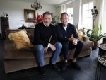 Den Bosch 24 april 2023
John de Bever en partner Kees de Bever kondigen extra concert aan en Caroline v d Plas als gast tijdens hun show in Ahoy. Ze ontvangen de pers in hun nieuwe huis / appartement.