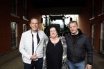 Den Bosch 24 april 2023
John de Bever en partner Kees de Bever kondigen extra concert aan en Caroline v d Plas als gast tijdens hun show in Ahoy. Ze ontvangen de pers in hun nieuwe huis / appartement.