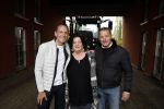 Den Bosch 24 april 2023
John de Bever en partner Kees de Bever kondigen extra concert aan en Caroline v d Plas als gast tijdens hun show in Ahoy. Ze ontvangen de pers in hun nieuwe huis / appartement.
