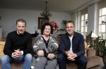Den Bosch 24 april 2023
John de Bever en partner Kees de Bever kondigen extra concert aan en Caroline v d Plas als gast tijdens hun show in Ahoy. Ze ontvangen de pers in hun nieuwe huis / appartement.