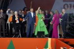 Rotterdam 27 april 2023
Koningsdag 2023 in Rotterdam met aanwezig Koning Willem Alexander, KoninginMaxima ,Prinses Amalia, Prinses Ariane ,Prins Constantijn ,Prinses Laurentien ,Prins Maurits ,Prinses Marilene ,Prins Bernhard ,Prinses Annette ,Prins Floris ,Prinses Aimee ,Prins Pieter Christiaan, en Prinses Anita .
Burgemeester Aboutaleb is de gastheer. Optreden van Lee Towers Davina Michelle en Ronnie Flex.