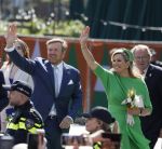 Rotterdam 27 april 2023
Koningsdag 2023 in Rotterdam met aanwezig Koning Willem Alexander, KoninginMaxima ,Prinses Amalia, Prinses Ariane ,Prins Constantijn ,Prinses Laurentien ,Prins Maurits ,Prinses Marilene ,Prins Bernhard ,Prinses Annette ,Prins Floris ,Prinses Aimee ,Prins Pieter Christiaan, en Prinses Anita .
Burgemeester Aboutaleb is de gastheer.