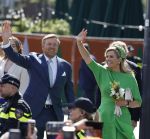 Rotterdam 27 april 2023
Koningsdag 2023 in Rotterdam met aanwezig Koning Willem Alexander, KoninginMaxima ,Prinses Amalia, Prinses Ariane ,Prins Constantijn ,Prinses Laurentien ,Prins Maurits ,Prinses Marilene ,Prins Bernhard ,Prinses Annette ,Prins Floris ,Prinses Aimee ,Prins Pieter Christiaan, en Prinses Anita .
Burgemeester Aboutaleb is de gastheer.