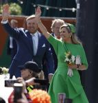 Rotterdam 27 april 2023
Koningsdag 2023 in Rotterdam met aanwezig Koning Willem Alexander, KoninginMaxima ,Prinses Amalia, Prinses Ariane ,Prins Constantijn ,Prinses Laurentien ,Prins Maurits ,Prinses Marilene ,Prins Bernhard ,Prinses Annette ,Prins Floris ,Prinses Aimee ,Prins Pieter Christiaan, en Prinses Anita .
Burgemeester Aboutaleb is de gastheer.