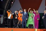 Rotterdam 27 april 2023
Koningsdag 2023 in Rotterdam met aanwezig Koning Willem Alexander, KoninginMaxima ,Prinses Amalia, Prinses Ariane ,Prins Constantijn ,Prinses Laurentien ,Prins Maurits ,Prinses Marilene ,Prins Bernhard ,Prinses Annette ,Prins Floris ,Prinses Aimee ,Prins Pieter Christiaan, en Prinses Anita .
Burgemeester Aboutaleb is de gastheer. Optreden van Lee Towers Davina Michelle en Ronnie Flex.