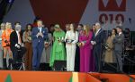 Rotterdam 27 april 2023
Koningsdag 2023 in Rotterdam met aanwezig Koning Willem Alexander, KoninginMaxima ,Prinses Amalia, Prinses Ariane ,Prins Constantijn ,Prinses Laurentien ,Prins Maurits ,Prinses Marilene ,Prins Bernhard ,Prinses Annette ,Prins Floris ,Prinses Aimee ,Prins Pieter Christiaan, en Prinses Anita .
Burgemeester Aboutaleb is de gastheer. Optreden van Lee Towers Davina Michelle en Ronnie Flex.