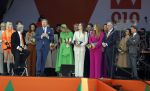 Rotterdam 27 april 2023
Koningsdag 2023 in Rotterdam met aanwezig Koning Willem Alexander, KoninginMaxima ,Prinses Amalia, Prinses Ariane ,Prins Constantijn ,Prinses Laurentien ,Prins Maurits ,Prinses Marilene ,Prins Bernhard ,Prinses Annette ,Prins Floris ,Prinses Aimee ,Prins Pieter Christiaan, en Prinses Anita .
Burgemeester Aboutaleb is de gastheer. Optreden van Lee Towers Davina Michelle en Ronnie Flex.