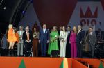 Rotterdam 27 april 2023
Koningsdag 2023 in Rotterdam met aanwezig Koning Willem Alexander, KoninginMaxima ,Prinses Amalia, Prinses Ariane ,Prins Constantijn ,Prinses Laurentien ,Prins Maurits ,Prinses Marilene ,Prins Bernhard ,Prinses Annette ,Prins Floris ,Prinses Aimee ,Prins Pieter Christiaan, en Prinses Anita .
Burgemeester Aboutaleb is de gastheer. Optreden van Lee Towers Davina Michelle en Ronnie Flex.
