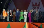 Rotterdam 27 april 2023
Koningsdag 2023 in Rotterdam met aanwezig Koning Willem Alexander, KoninginMaxima ,Prinses Amalia, Prinses Ariane ,Prins Constantijn ,Prinses Laurentien ,Prins Maurits ,Prinses Marilene ,Prins Bernhard ,Prinses Annette ,Prins Floris ,Prinses Aimee ,Prins Pieter Christiaan, en Prinses Anita .
Burgemeester Aboutaleb is de gastheer. Optreden van Lee Towers Davina Michelle en Ronnie Flex.