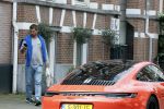 Amsterdam 12 mei 2023
Manuel Broekman fotografeert een porsche 911.