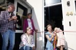 Noordwijk 17 mei 2023
Opening pension Code Rose van Martien Meiland en Erica Meiland . Ook Montana Maxime en Leroy Molkenboer zijn aanwezig Dochter Claire doet de openingshandeling.