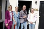 Noordwijk 17 mei 2023
Opening pension Code Rose van Martien Meiland en Erica Meiland . Ook Montana Maxime en Leroy Molkenboer zijn aanwezig Dochter Claire doet de openingshandeling.