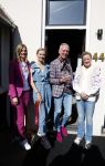 Noordwijk 17 mei 2023
Opening pension Code Rose van Martien Meiland en Erica Meiland . Ook Montana Maxime en Leroy Molkenboer zijn aanwezig Dochter Claire doet de openingshandeling.