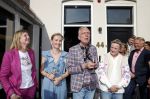 Noordwijk 17 mei 2023
Opening pension Code Rose van Martien Meiland en Erica Meiland . Ook Montana Maxime en Leroy Molkenboer zijn aanwezig Dochter Claire doet de openingshandeling.