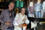 Noordwijk 17 mei 2023
Opening pension Code Rose van Martien Meiland en Erica Meiland . Ook Montana Maxime en Leroy Molkenboer zijn aanwezig Dochter Claire doet de openingshandeling.