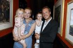 Noordwijk 17 mei 2023
Opening pension Code Rose van Martien Meiland en Erica Meiland . Ook Montana Maxime en Leroy Molkenboer zijn aanwezig Dochter Claire doet de openingshandeling.
