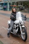 Amstelveen 30 april 2023
Nurlaila bij de musical lunch in schouwburg Amstelveen. Ze kwam mop haar Harley Davidson motor