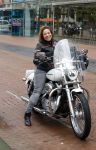 Amstelveen 30 april 2023
Nurlaila bij de musical lunch in schouwburg Amstelveen. Ze kwam mop haar Harley Davidson motor