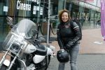 Amstelveen 30 april 2023
Nurlaila bij de musical lunch in schouwburg Amstelveen. Ze kwam mop haar Harley Davidson motor