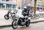 Amstelveen 30 april 2023
Nurlaila bij de musical lunch in schouwburg Amstelveen. Ze kwam mop haar Harley Davidson motor