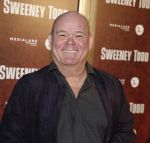 Amsterdam 21 april 2023
Premiere Sweeney Todd in het DeLaMar theater geproduceerd door Medialane.
Paul de Leeuw kwam met partner Stefan Nugter
