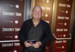 Amsterdam 21 april 2023
Premiere Sweeney Todd in het DeLaMar theater geproduceerd door Medialane.
Paul de Leeuw kwam met partner Stefan Nugter