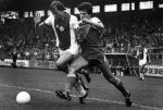 Amsterdam, 14 September  1980
AJAX-PSV, eindstand 5-2
Peter Boeve in duel met Willy Scheepers
