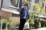 Amsterdam 18 april 2023
Peter Faber doet boodschappen in het centrum van Amsterdam